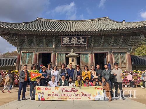 Đoàn khảo sát tại chùa Bulguksa (Gyeongju)